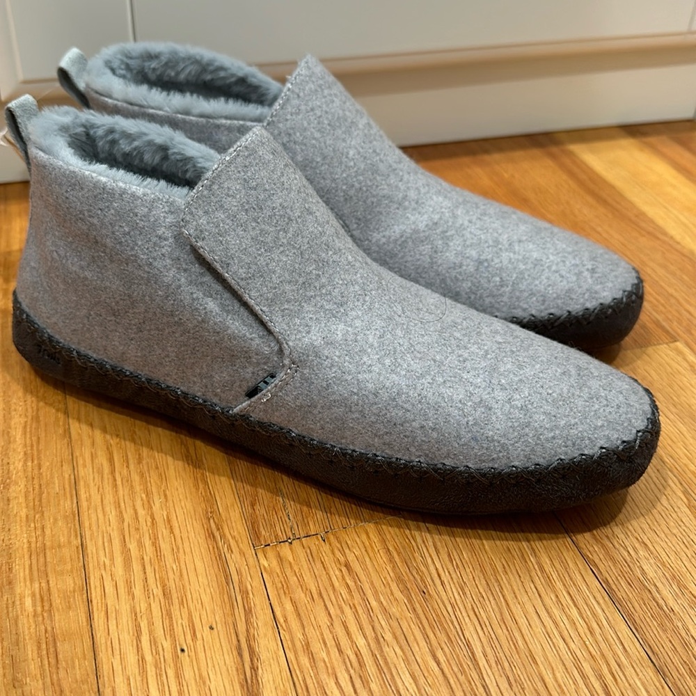 TOMS WOMEN NAHLA FROST GREY VEGAN SLIPPER SIZE 9